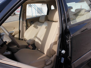 2009款2.0L 两驱自动天窗版 空间座椅