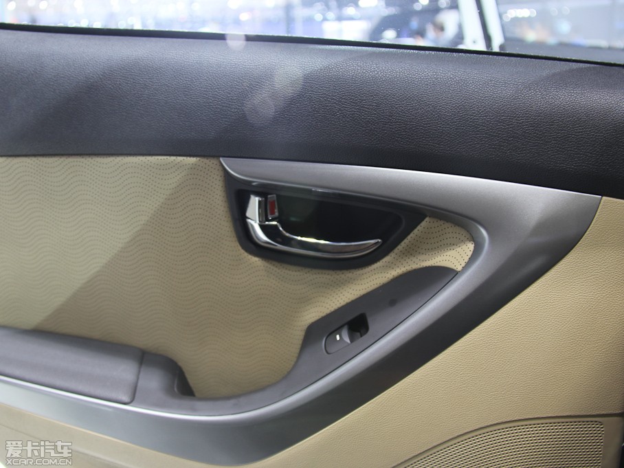 2012���ʄ�(d��ng) 