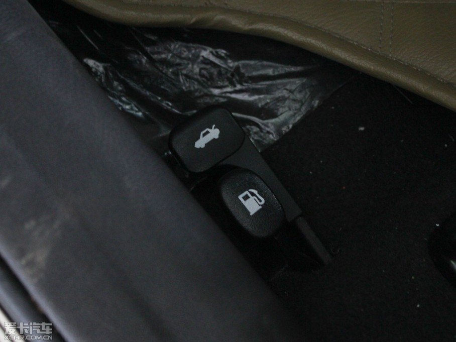 2012���ʄ�(d��ng) 1.6 GS �Ԅ�(d��ng)�r(sh��)�а�