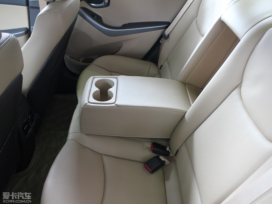 2012ʄ 1.6 GS Ԅӕrа