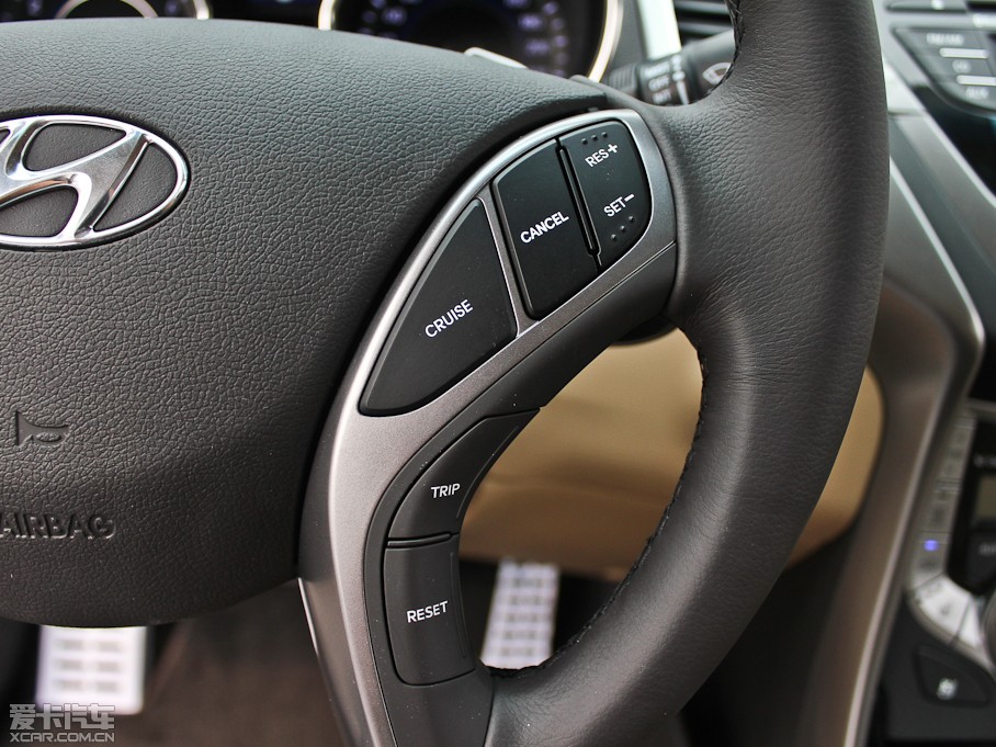 2012���ʄ� 1.8 DLX �Ԅ����F��