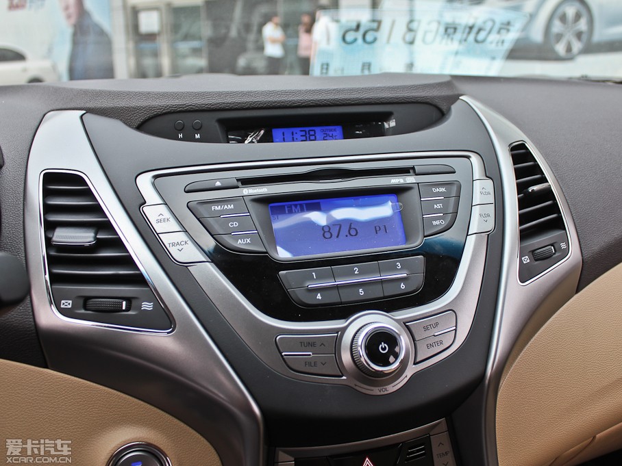 2012���ʄ� 1.8 DLX �Ԅ����F��