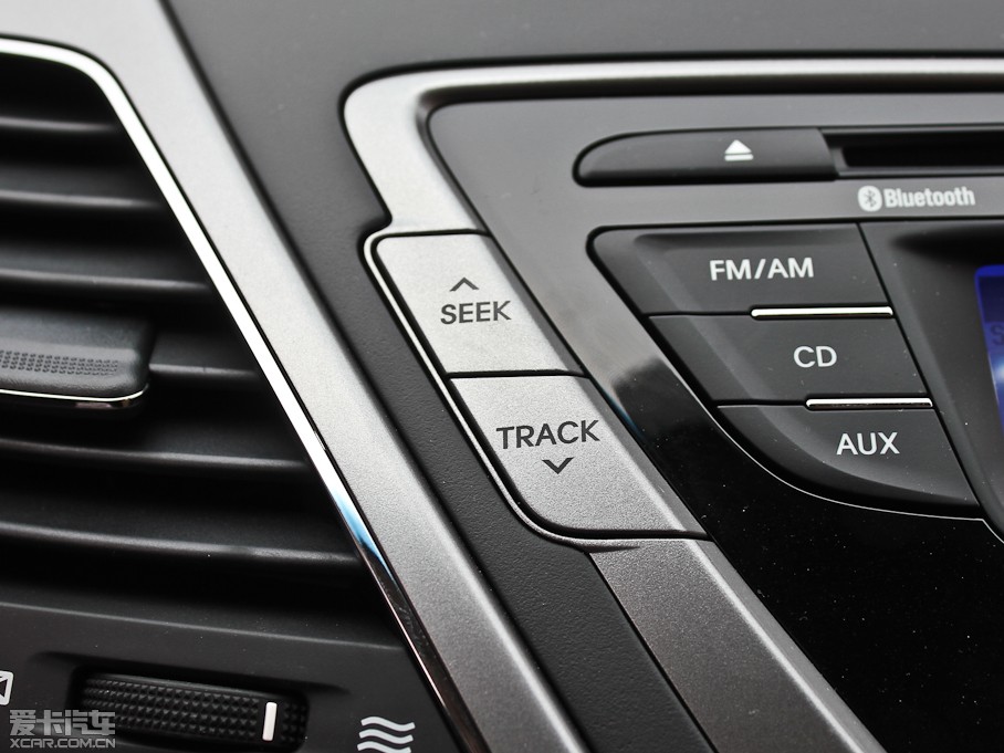 2012���ʄ� 1.8 DLX �Ԅ����F��