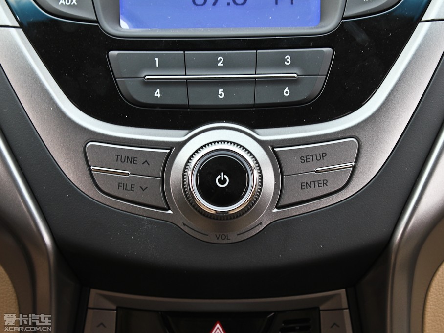 2012���ʄ� 1.8 DLX �Ԅ����F��