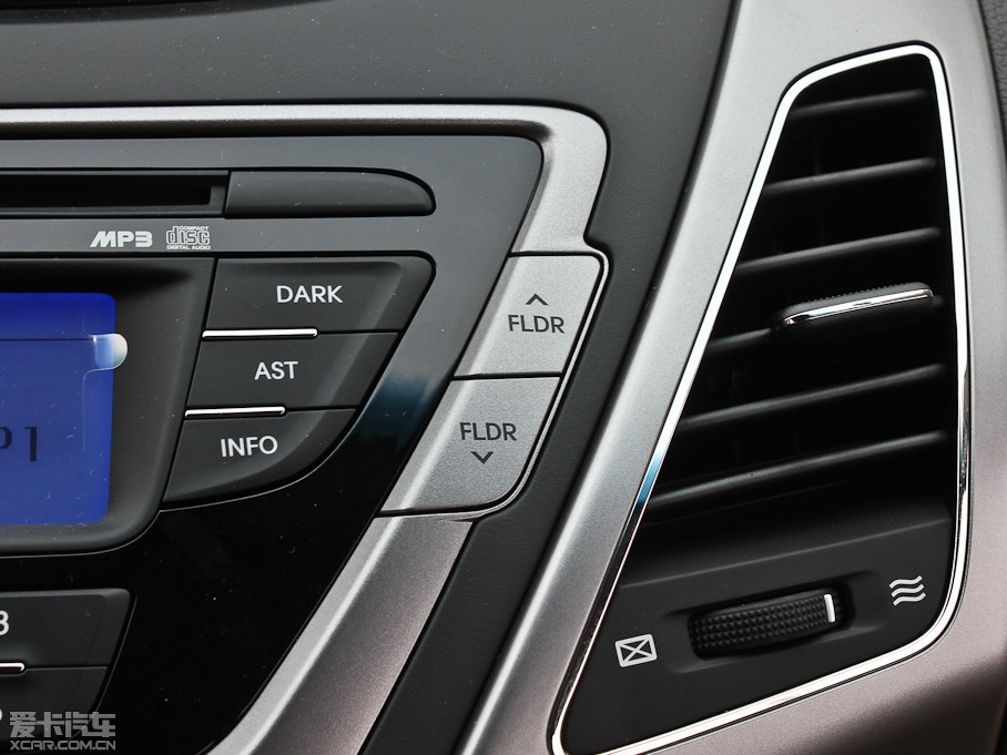 2012���ʄ� 1.8 DLX �Ԅ����F��