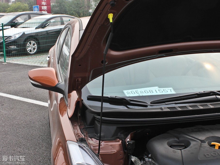 2012���ʄ� 1.8 DLX �Ԅ����F��