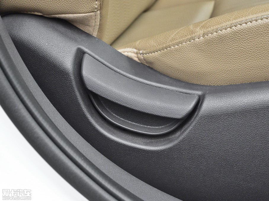 2012���ʄ�(d��ng) 1.6 DLX �Ԅ�(d��ng)���F��