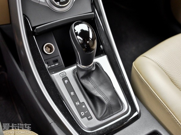 北京現代2012款朗動