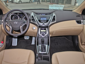 2012款1.8 DLX 自动尊贵版 内饰全景