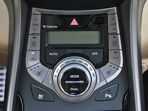 2012款1.8 DLX 自动尊贵版 空调调节