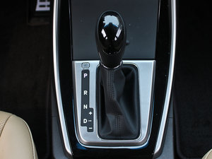 2012款1.8 DLX 自动尊贵版 中控区