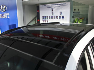 2013款2.4L 自动四驱尊贵版 车顶