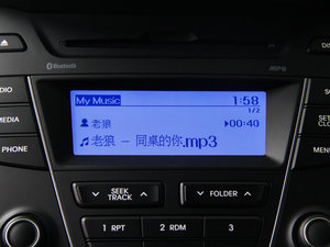 2013款2.4L  自动两驱智能版 中控台显示屏