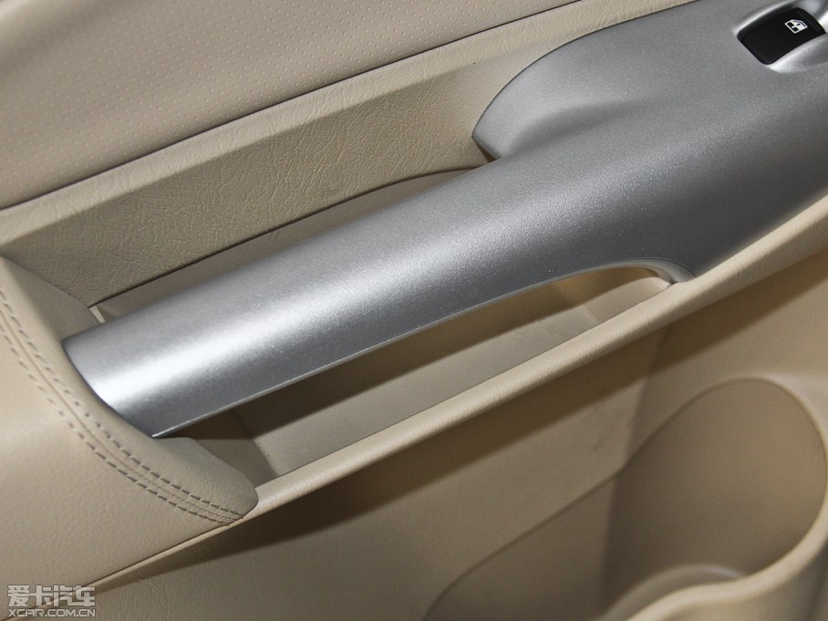 2013; 2.0L ԄӃm