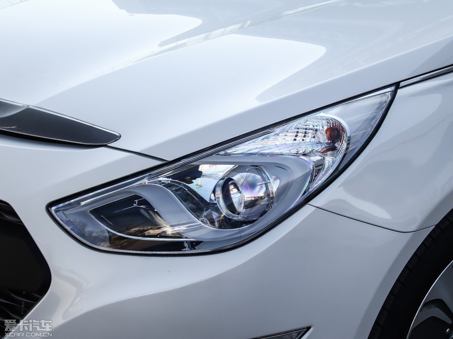 2014{Hybrid(M) 2.0L hybrid