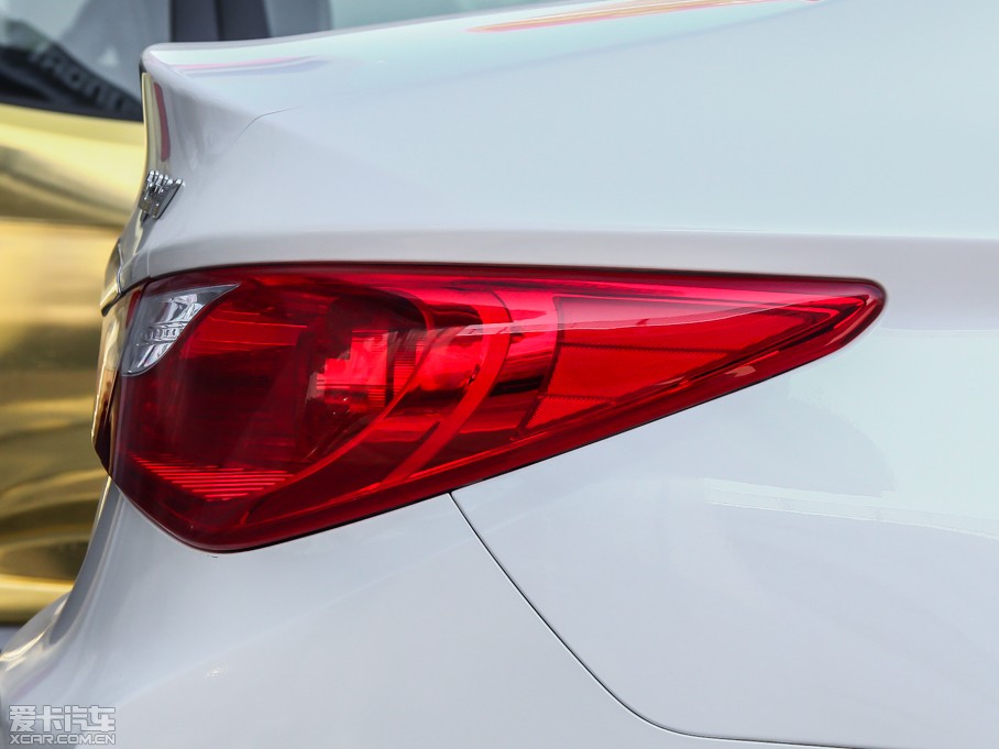 2014{Hybrid(M) 2.0L hybrid