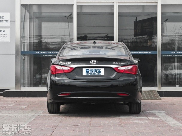 北京現代2013款索納塔八