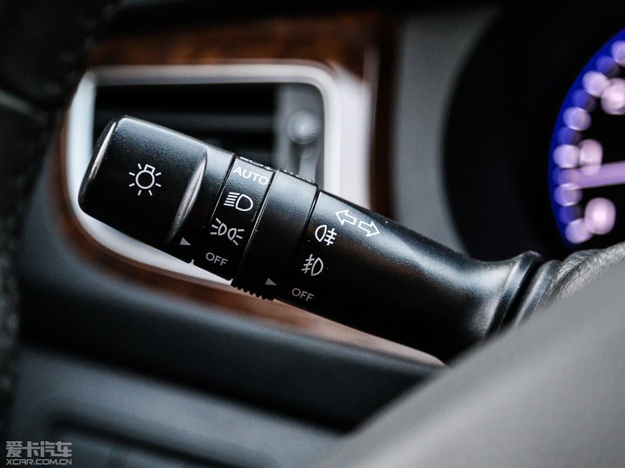 2014D 2.0L Ԅ(dng)LUX