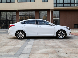 北京現(xiàn)代2014款名圖