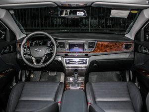 2014款2.0L 自动旗舰TOP型 内饰全景