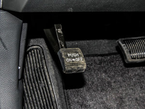 2014款1.8L 自动智能GLS型 驻车制动器