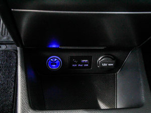 2014款1.8L 自动智能GLS型 中控区