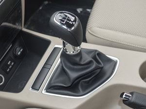 2014款1.8L 手动舒适GL型 换挡杆