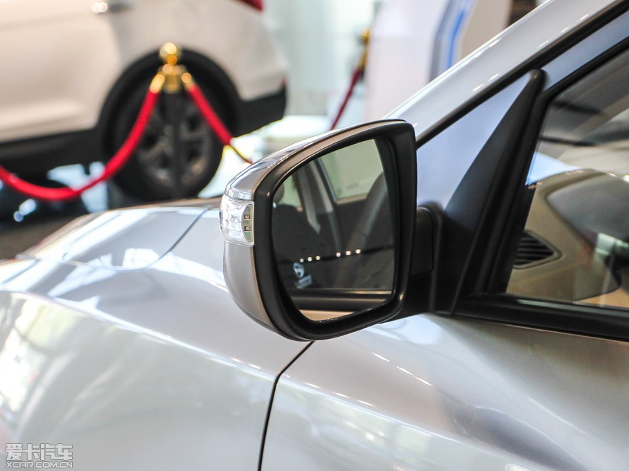 2013F(xin)ix35 2.0L ԄӃ(q)ܰGLS V