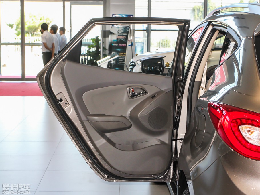 2013Fix35 2.0L ԄӃܰGLS V