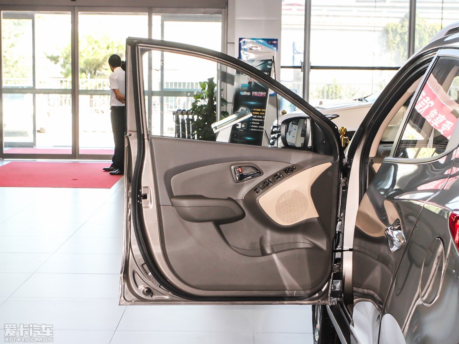 2013F(xin)ix35 2.0L ԄӃ(q)ܰGLS V