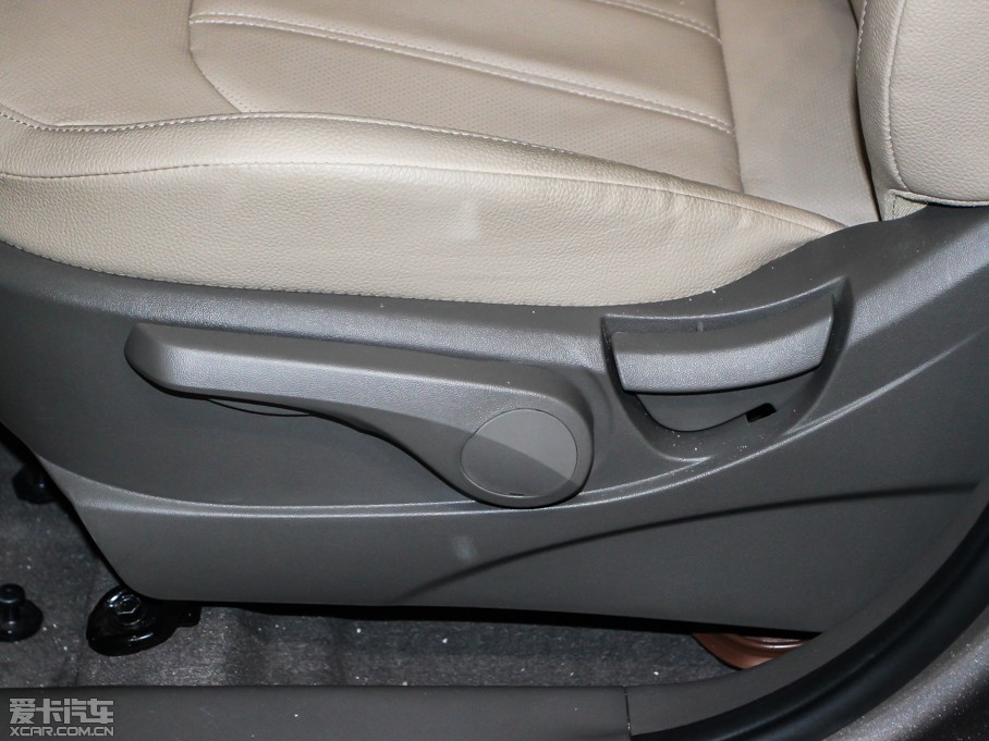 2013F(xin)ix35 2.0L Ԅ(dng)(q)ܰGLS (gu)V