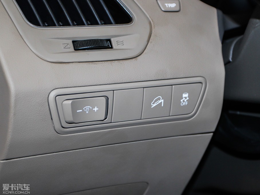 2013F(xin)ix35 2.0L ԄӃ(q)ܰGLS V