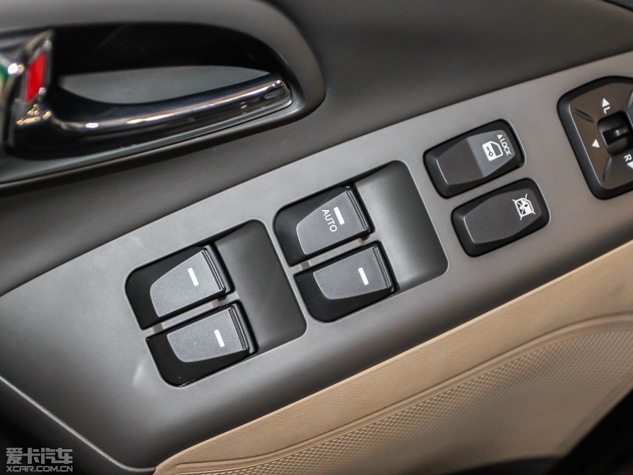 2013F(xin)ix35 2.0L Ԅ(dng)(q)ܰGLS (gu)V