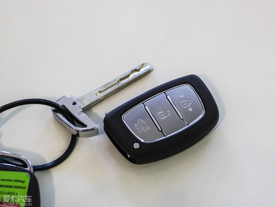 2013Fix35 2.0L ԄӃܰGLS V