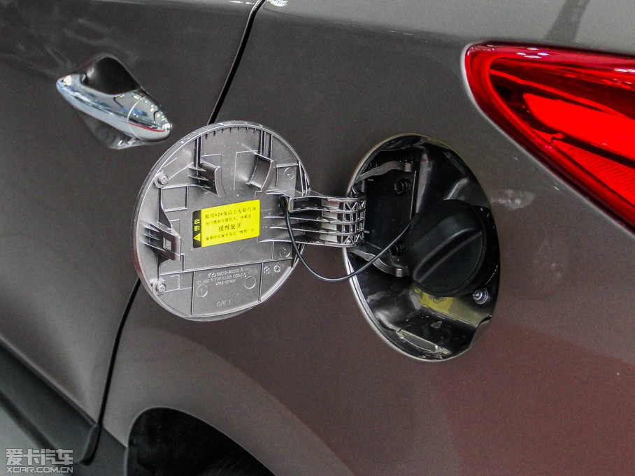 2013��F��ix35 2.0L �ԄӃ�����m��GL ��V