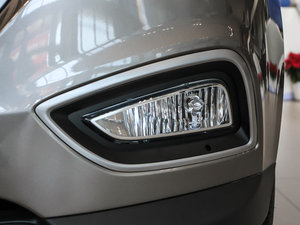 2013款2.0L 自动两驱智能版GLS 国V 前雾灯