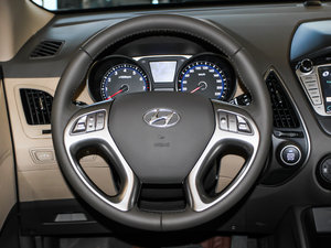 2013款2.0L 自动两驱智能版GLS 国V 中控区