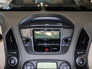 2013款2.0L 自动两驱智能版GLS 国V 中控区