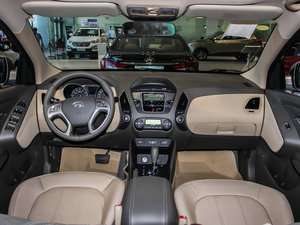 2013款2.0L 自动两驱智能版GLS 国V 中控区