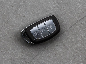 2013款2.0L 自动两驱舒适版GL 国V 车钥匙