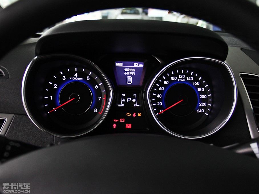 2013���ʄ� 1.6 DLX �Ԅ����F��