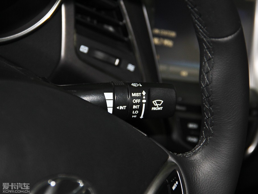 2013���ʄ� 1.6 DLX �Ԅ����F��