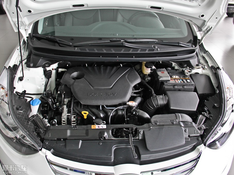 2013���ʄ� 1.6 DLX �Ԅ����F��