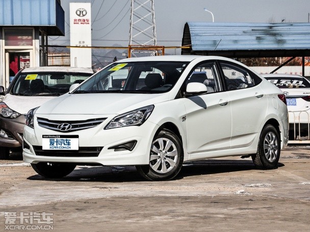 北京現代2014款瑞納