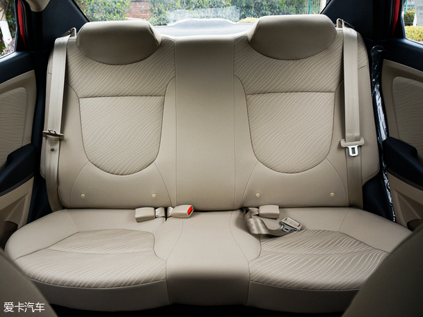 北京現(xiàn)代2014款瑞納