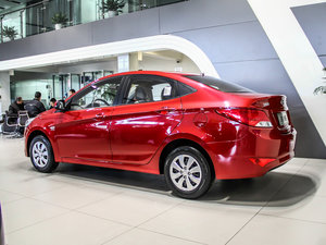 2014款1.4L 手动GLS 左后45度