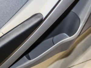 2014款1.4L 手动GLS 空间座椅