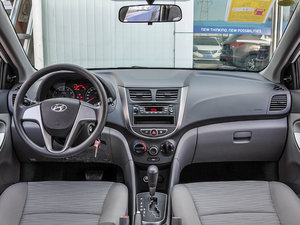 2014款1.4L 自动GS 内饰全景