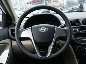 2014款1.4L 手动GS 方向盘