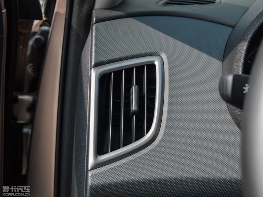 2015��F��ix25 2.0L �Ԅ�������F��DLX